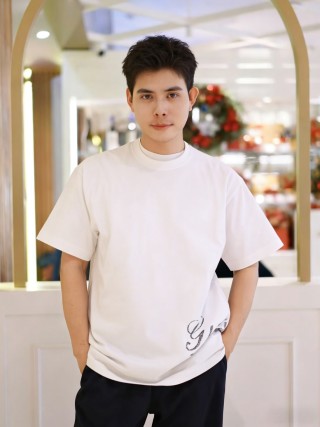 Gucci White Script Logo Short Sleeve T-Shirt view 7