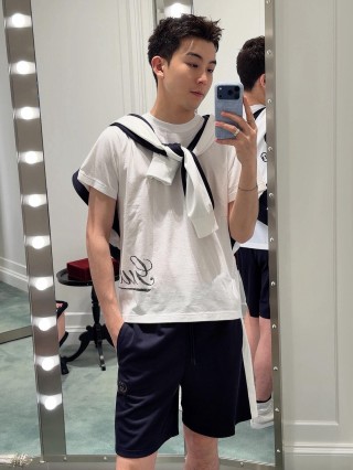 Gucci White Script Logo Short Sleeve T-Shirt view 9