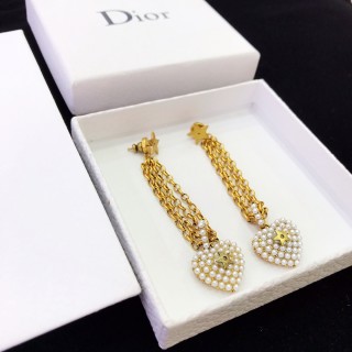 Dior Heart Pearl Drop Earrings Gold view 3