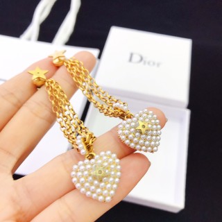 Dior Heart Pearl Drop Earrings Gold view 7