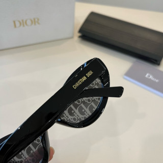 Dior DiorPacific S1U Black & Gold Oval Sunglasses view 7