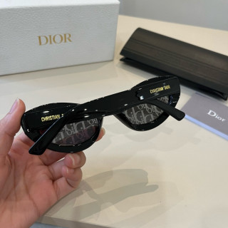 Dior DiorPacific S1U Black & Gold Oval Sunglasses view 8