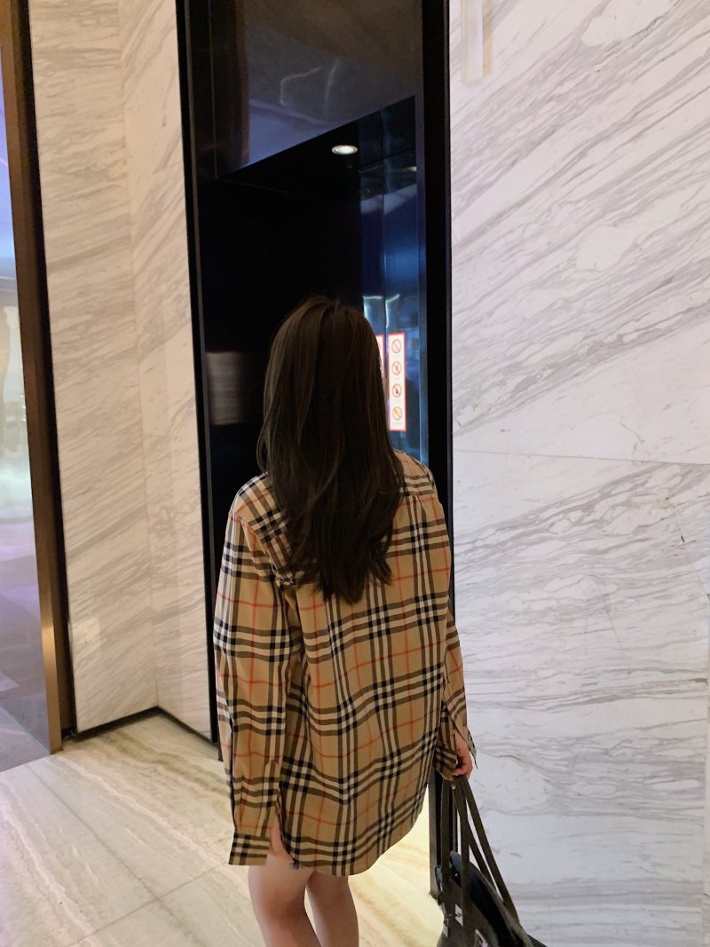 Burberry Nova Check Plaid Button-Up Shirt Beige view