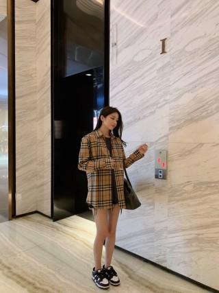 Burberry Nova Check Plaid Button-Up Shirt Beige view 5