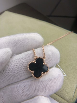 Van Cleef & Arpels Four Leaf Clover Black Onyx Rose Gold Necklace view 2