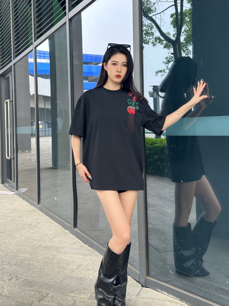 Gucci GG Embroidered Black T-Shirt view
