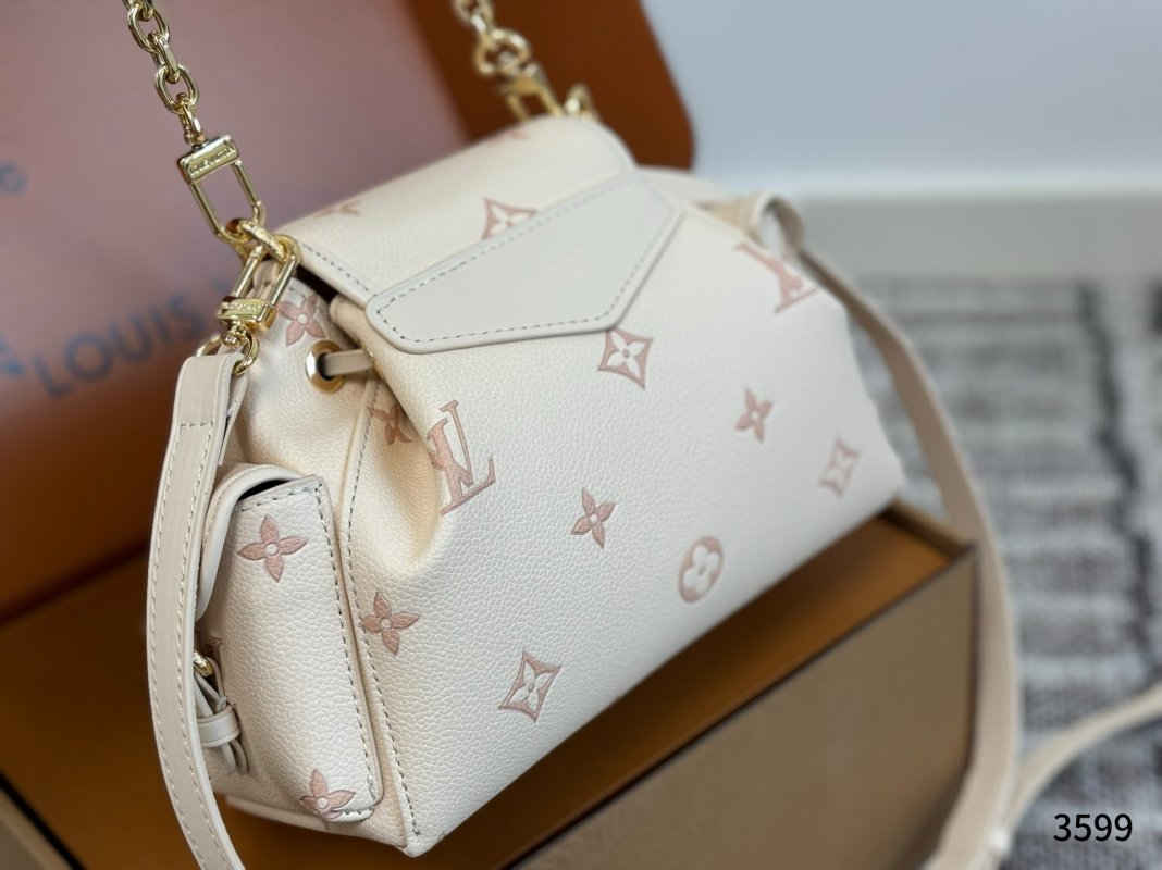 Louis Vuitton Monogram Canvas Cream Shoulder Bag view