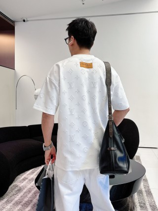 Louis Vuitton Monogram White T-Shirt view 4