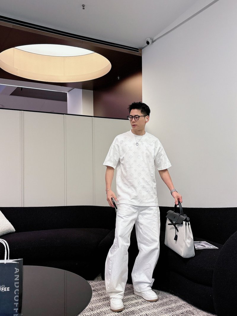 Louis Vuitton Monogram White T-Shirt view