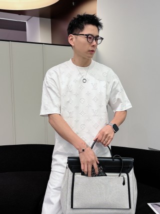Louis Vuitton Monogram White T-Shirt view 9