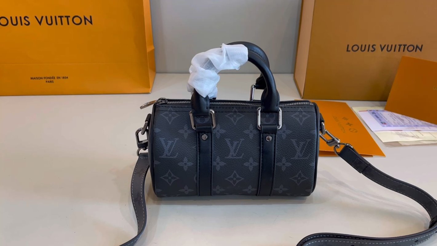 Louis Vuitton Monogram Canvas Keepall Bandoulière Black