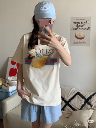 Gucci Peter Rabbit Collaboration Cream T-Shirt view 2