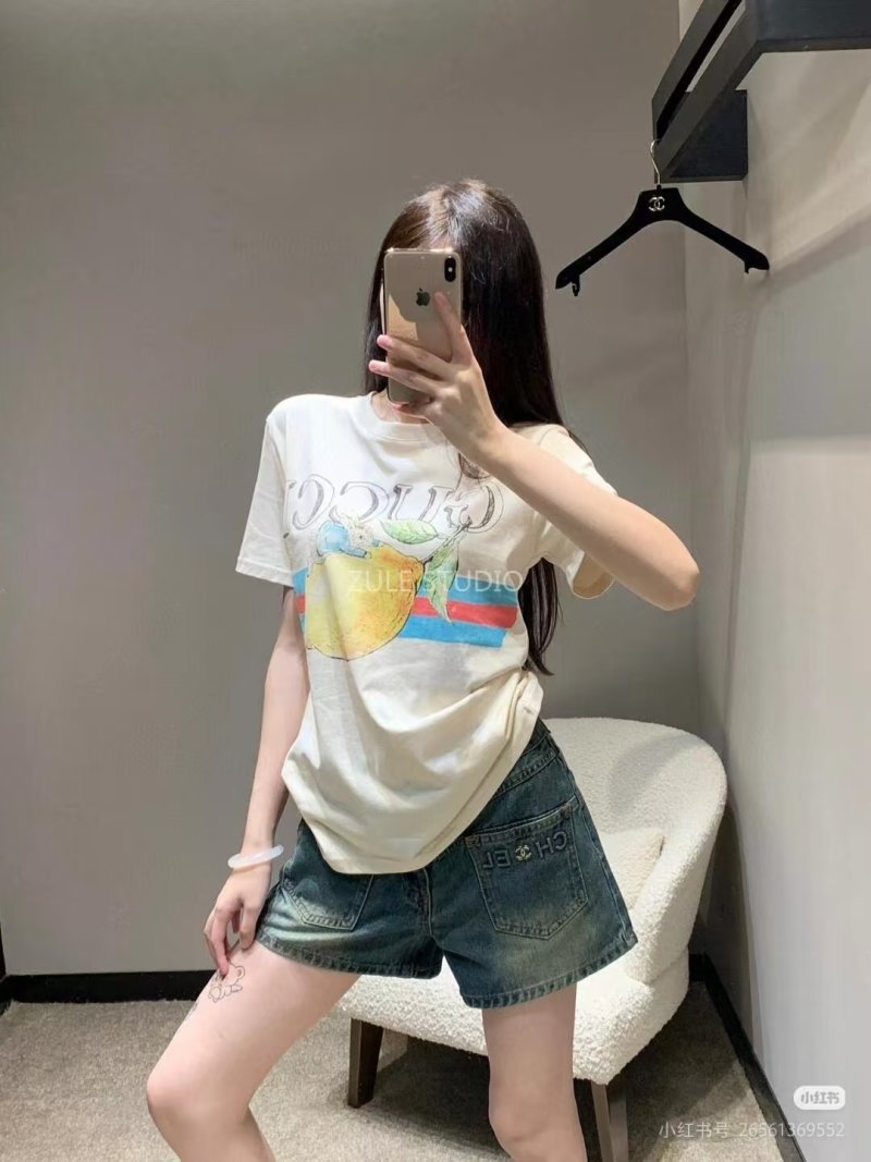 Gucci Peter Rabbit Collaboration Cream T-Shirt view