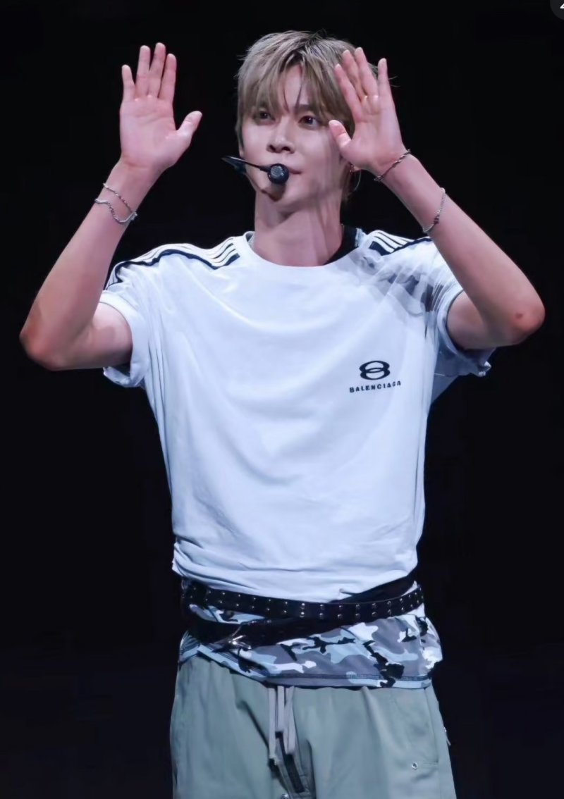 Balenciaga White Short-Sleeve T-Shirt with Logo