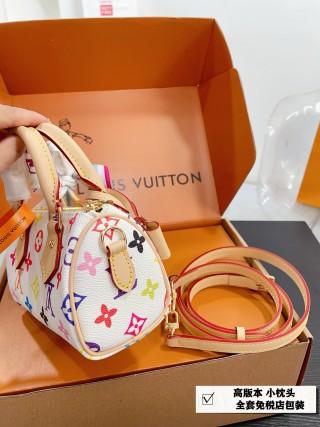 Louis Vuitton Pillow Bag Multicolor Monogram White view 4
