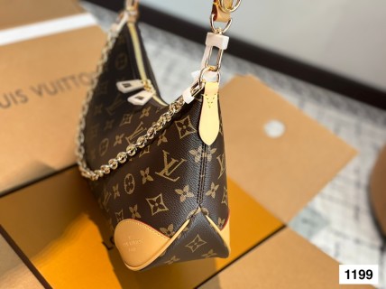 Louis Vuitton Monogram Shoulder Bag with Chain Strap view 5
