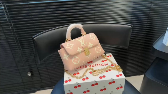 Louis Vuitton Monogram Vernis Pastel Pink Top Handle Bag