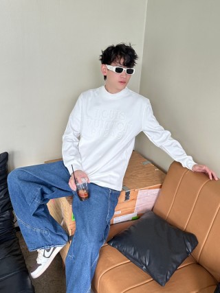 Louis Vuitton Monogram Long Sleeve White T-Shirt view 7