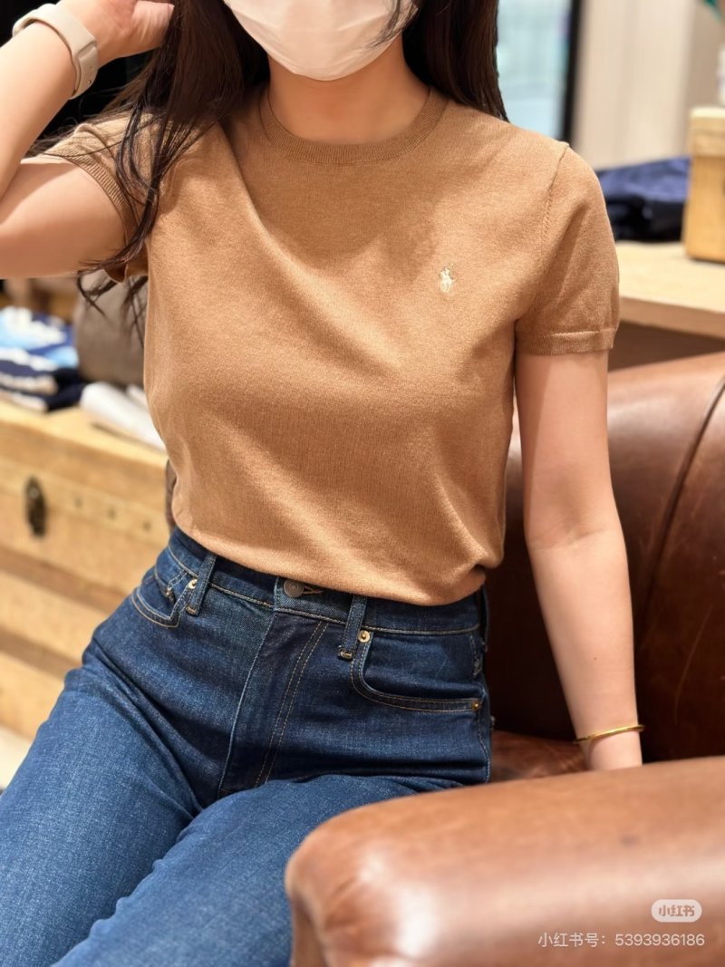 Minimalist Beige Short Sleeve T-Shirt view
