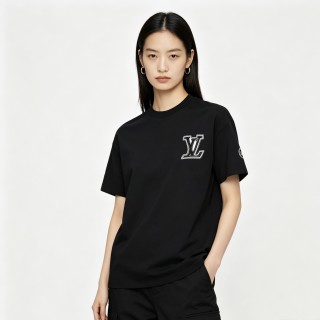 Louis Vuitton Black Short Sleeve Logo T-Shirt view 4