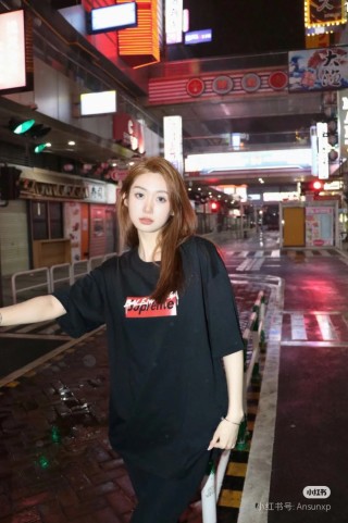 Balenciaga Black Logo T-Shirt view 7