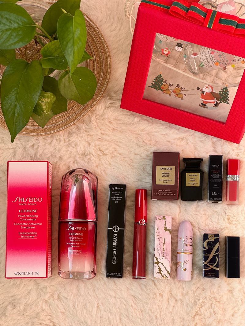 Luxury Beauty Holiday Gift Set - Fragrances & Cosmetics view