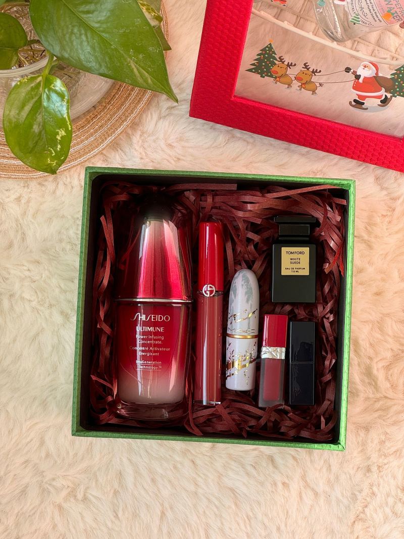 Luxury Beauty Holiday Gift Set - Fragrances & Cosmetics view