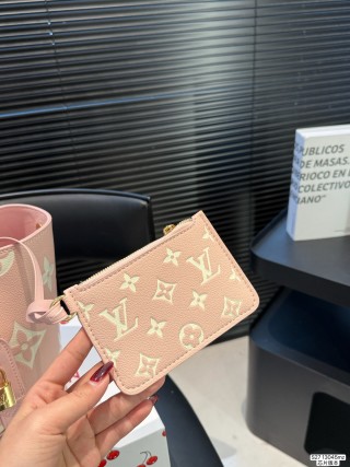 Louis Vuitton BB Bucket Bag Monogram Canvas Pink view 4