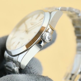 Longines Conquest Automatic Silver White Dial 41mm view 5