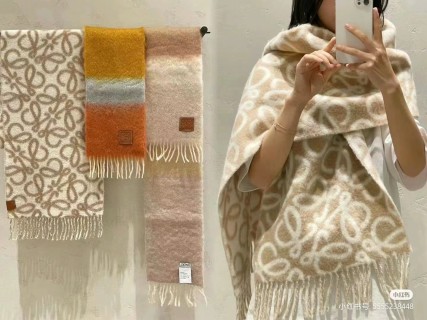 Loewe Beige Jacquard Wool Mohair Fringe Scarf 23FW view 3