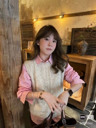 Ralph Lauren Classic Pink Oxford Button-Down Shirt view 9