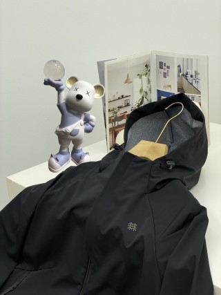 KOLON SPORT Black Outdoor Hardshell Windbreaker Jacket view 13