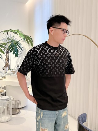Louis Vuitton Monogram Gradient Black T-Shirt view 2