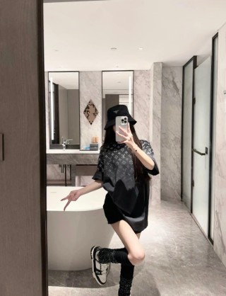 Louis Vuitton Monogram Gradient Black T-Shirt view 7