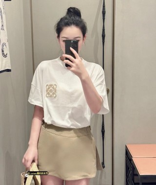 Loewe White Graphic Logo T-Shirt view 3