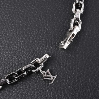 Louis Vuitton Paradise Chain Necklace Rainbow Enamel view 3