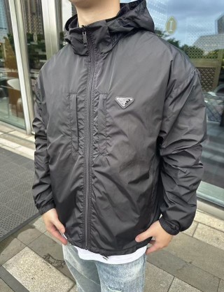 Navy Puffer Jacket - Lightweight Water-Resistant Coat view 4