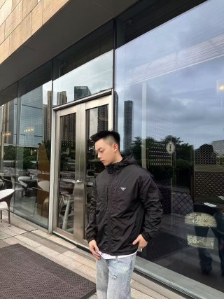 Navy Puffer Jacket - Lightweight Water-Resistant Coat view 5