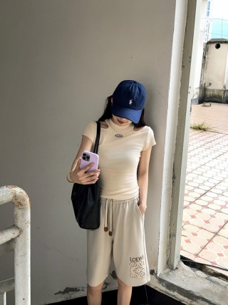 Loewe Cream Logo Shorts view 2