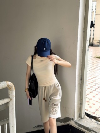 Loewe Cream Logo Shorts view 5