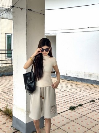 Loewe Cream Logo Shorts view 9