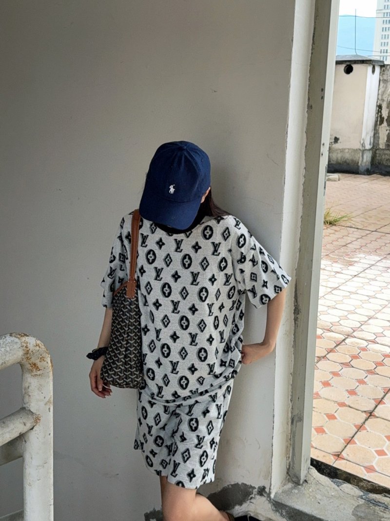 Louis Vuitton Monogram Cream Short Sleeve T-Shirt view