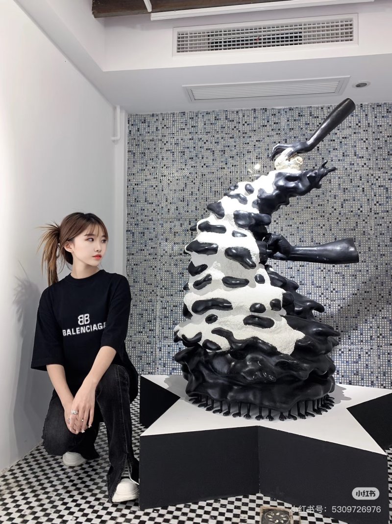 Balenciaga 98 Logo Black T-Shirt view