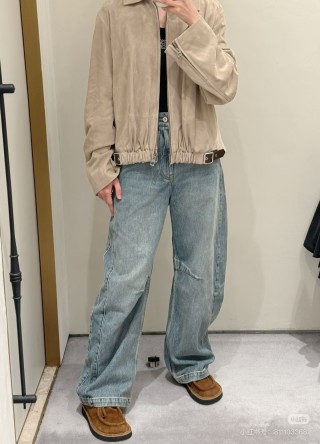 Beige Zip-Up Bomber Jacket with Ribbed Hem view 2