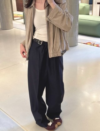 Beige Zip-Up Bomber Jacket with Ribbed Hem view 4