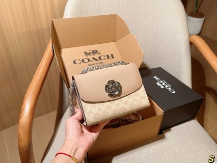 Coach Parker Camellia Chain Crossbody Bag Cream view 2