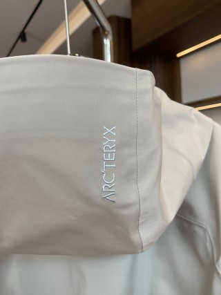 Arc'teryx GORE-TEX Cream Hardshell Jacket view 4