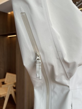 Arc'teryx GORE-TEX Cream Hardshell Jacket view 6