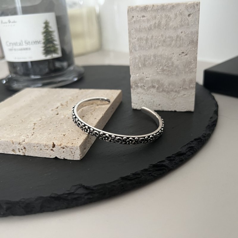 Gucci Double G Flower Vintage Silver Cuff Bracelet view