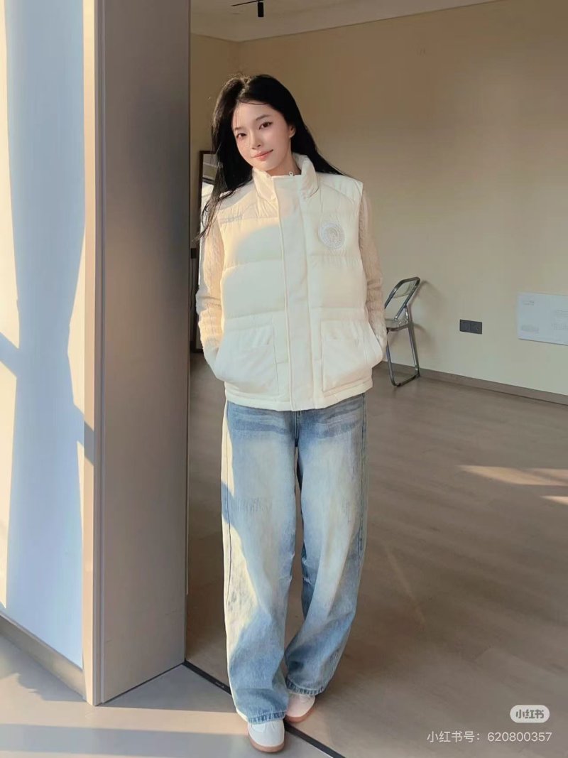 Women's White Puffer Down Jacket – Lightweight Winter Coat view